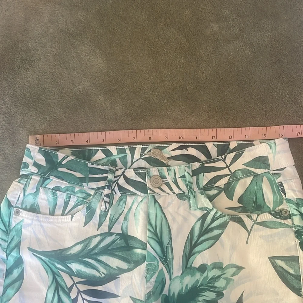 Tommy Bahama women’s leaf print ankle Pant (sample) 28 x28 - Picture 4 of 8